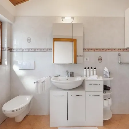 Goldengel Ferienwohnung Im Herzen Kalterns Mit Einer Terasse Zum Verlieben Esterno foto